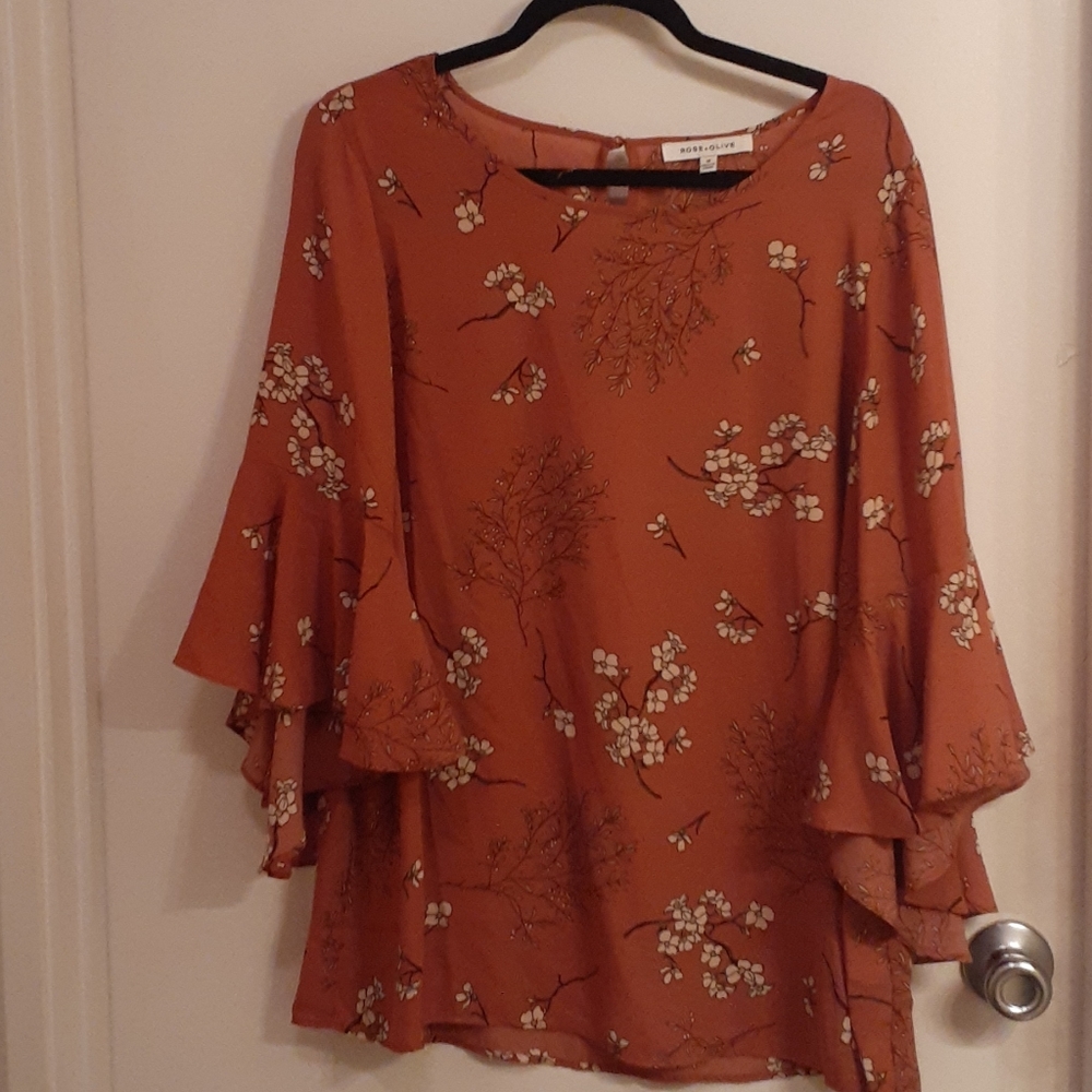 Rose & Olive top